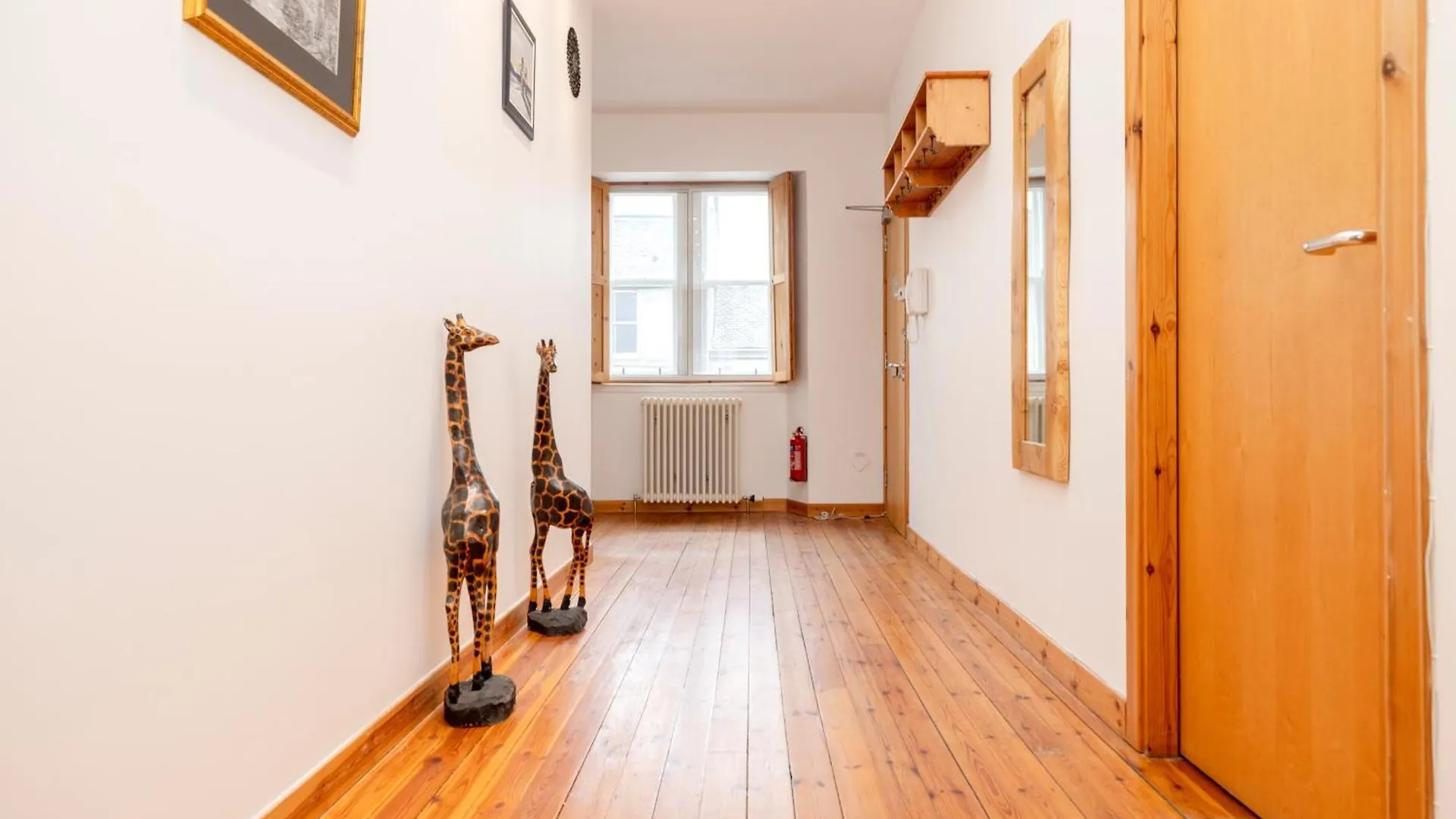 Edinburgh New Town Deluxe Apartment With Terrace